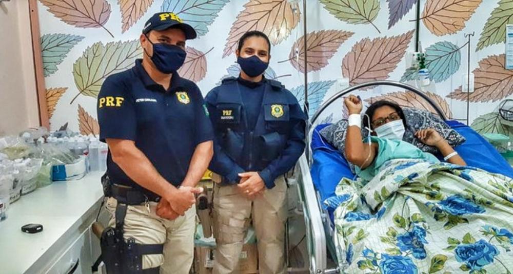 Floriano: Após ambulância dar pane, PRF realiza apoio à gestante em avançado trabalho de parto e a conduz até à maternidade
