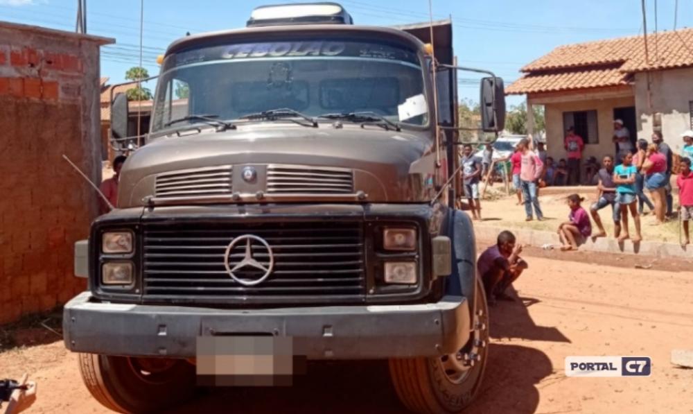 Criança morre atropelada após ser empurrada em brincadeira de rua no Piauí