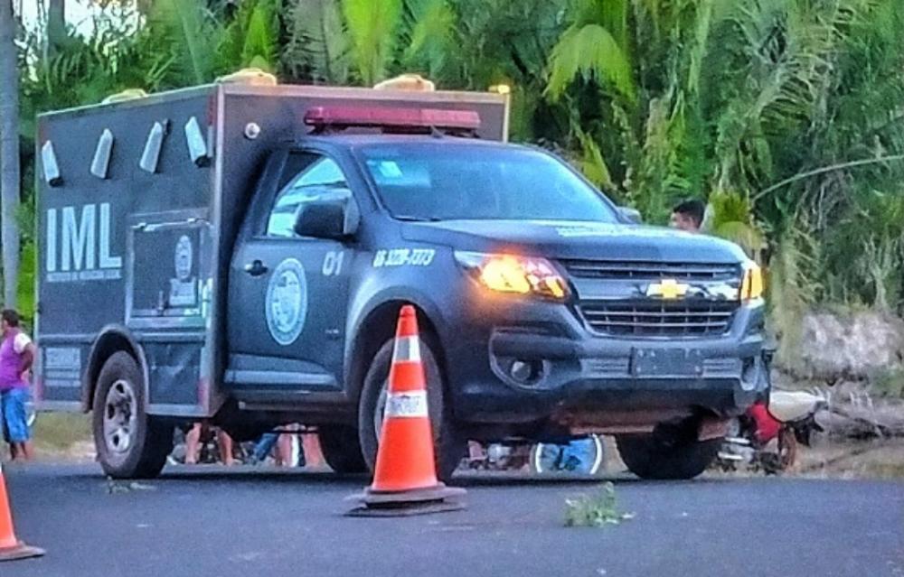 Mulher morre e homem fica ferido em acidente envolvendo moto e animal no Piauí