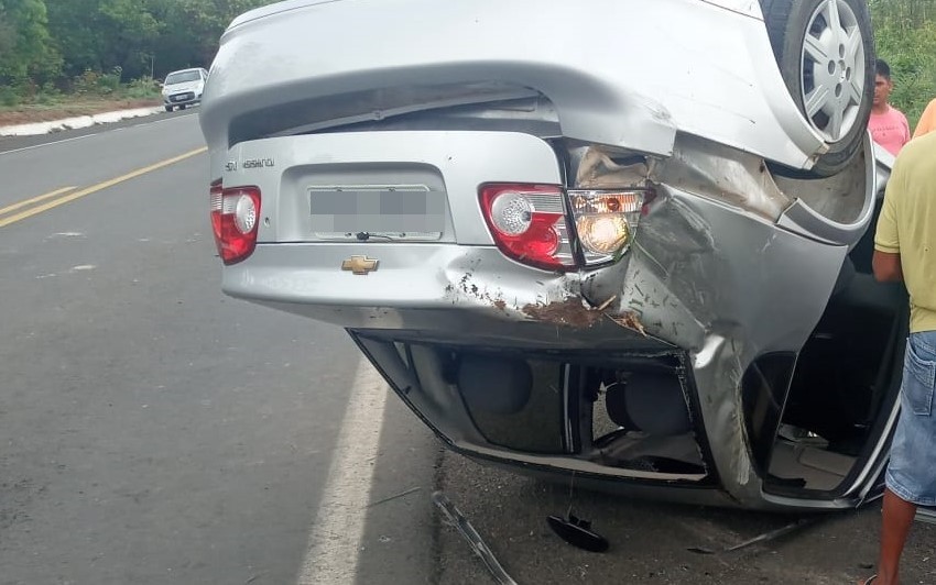 Sobrinha de vereador tem braço dilacerado em acidente na BR-343 em Lagoinha do Piauí