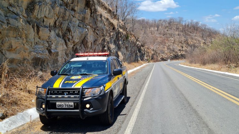 Motociclista de 22 anos morre após colidir em animal na BR-343 em Floriano