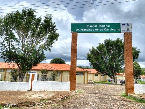 Feridos em acidente entre duas caminhonetes são encaminhados para hospital de Amarante