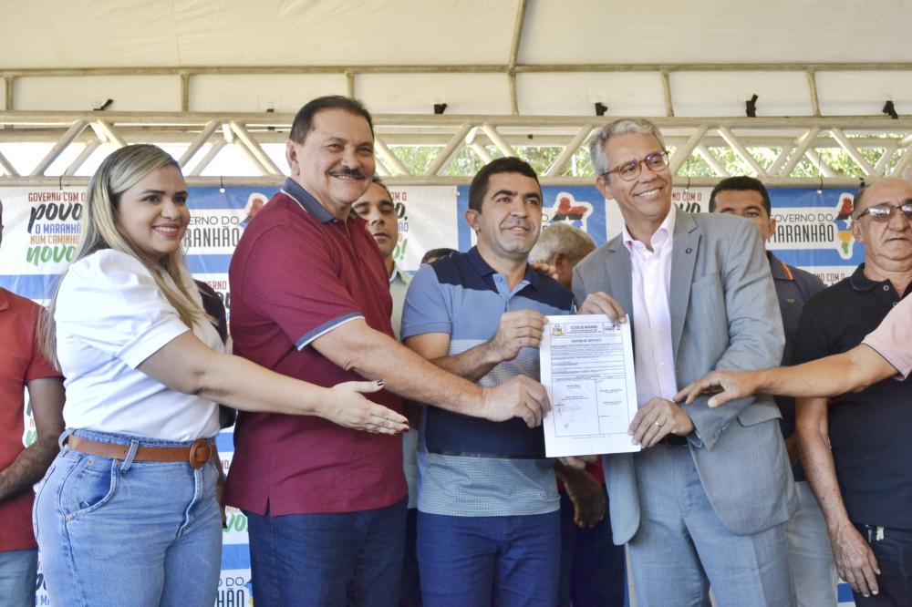 Prefeito Adelbarto Santos recebe Governador Paulo Velten em São Francisco do Maranhão