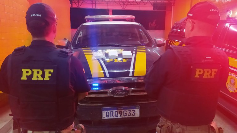 Passageiro de ônibus é preso com droga de mais de meio milhão em Floriano