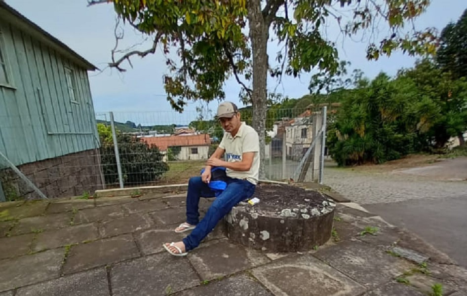 Homem que voltava de São Paulo desaparece após surto psicótico em Regeneração