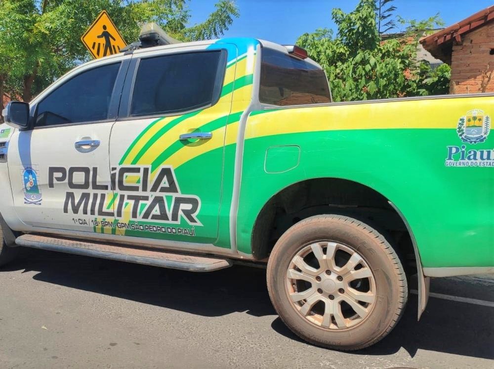Bando invade residência e rouba carros, joias, relógios e R$ 25 mil em São Pedro do Piauí