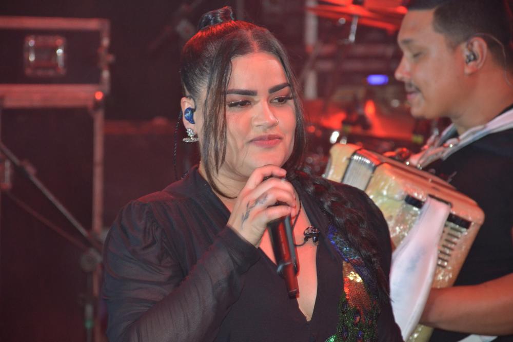 Festejos de São Francisco do Maranhão com shows musicais de Mara Pavanelly e Flávio Maranhão; imagens!