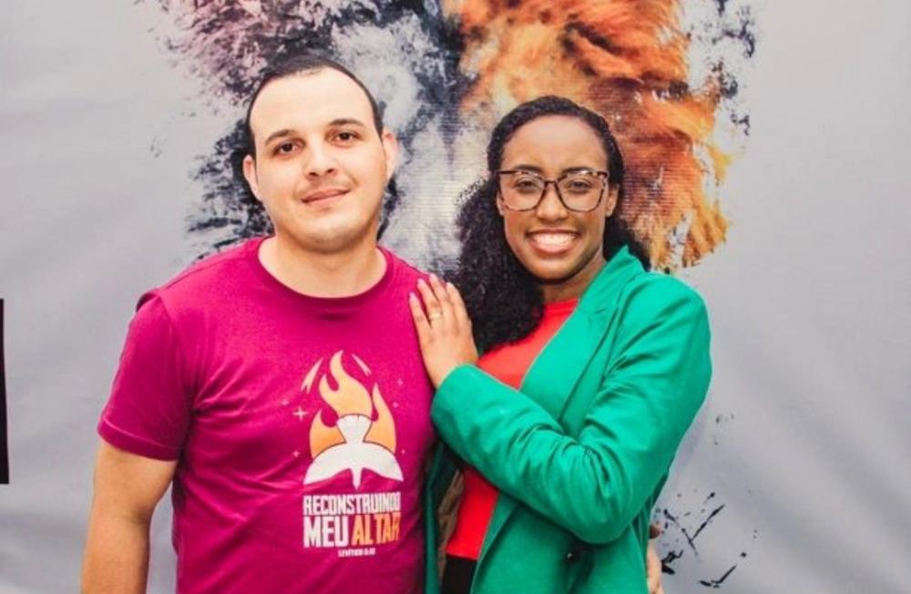 Marido de cantora gospel morre afogado duas semanas após sofrer grave acidente de carro