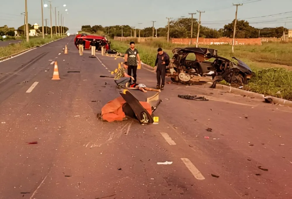 Casal e uma menina de aproximadamente 7 anos morrem após colisão entre carros em Timon