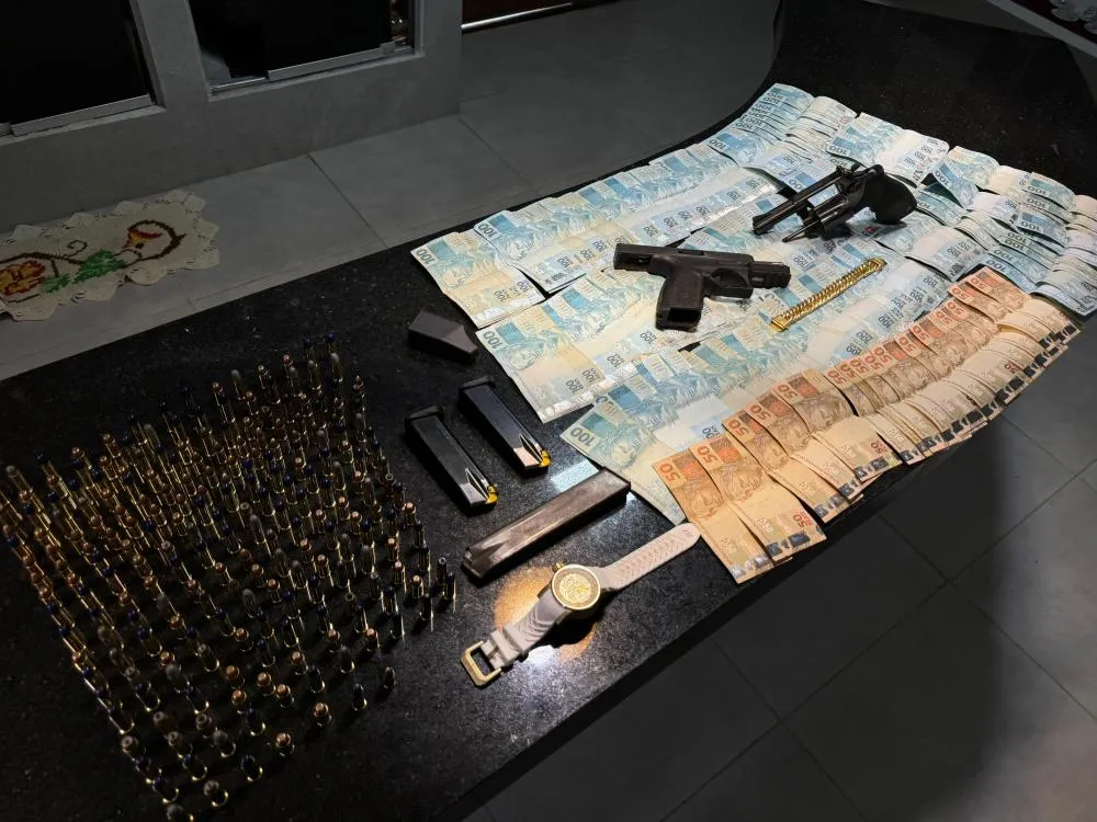 Operação contra facções criminosas prende 11 pessoas e apreende 5 armas em Floriano
