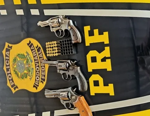 Tráfico internacional: Polícia apreende 3 armas de fogo de origem estrangeira e 25 munições em Floriano