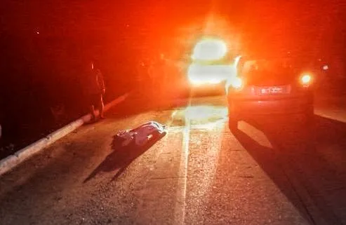 Motociclista bate contra carroça, cai na pista e morre após ser atropelado por carro no Norte do Piauí