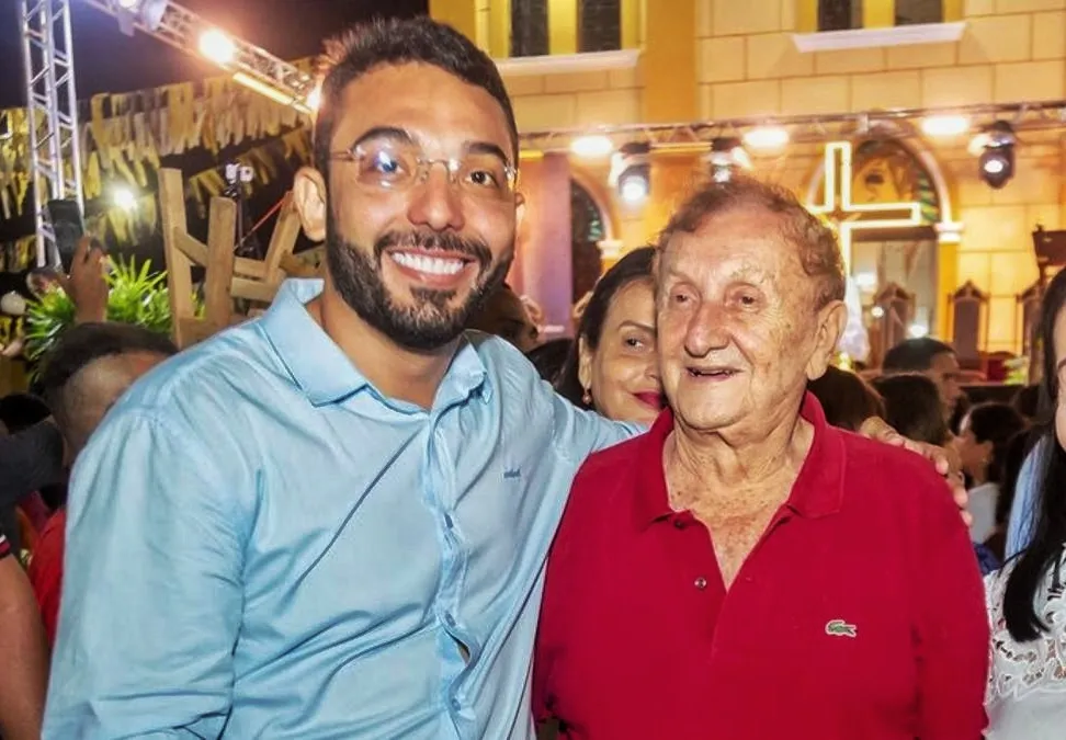 Sai o decretão! Prefeito de Parnaíba demite Mão Santa e Adalgisa; confira os novos secretários
