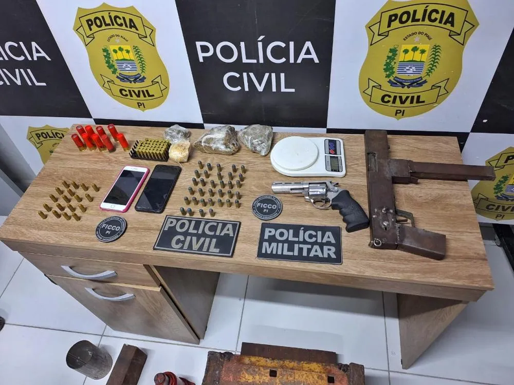 Operação mira faccionados do PCC no Norte do Piauí; 2 são presos e submetralhadora é apreendida
