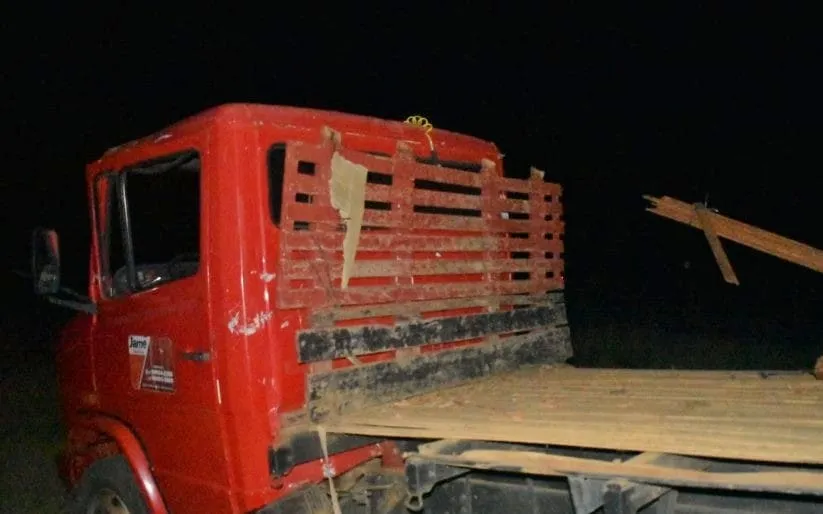 Criança de 8 anos morre após pai perder controle de caminhão no Sul do Piauí