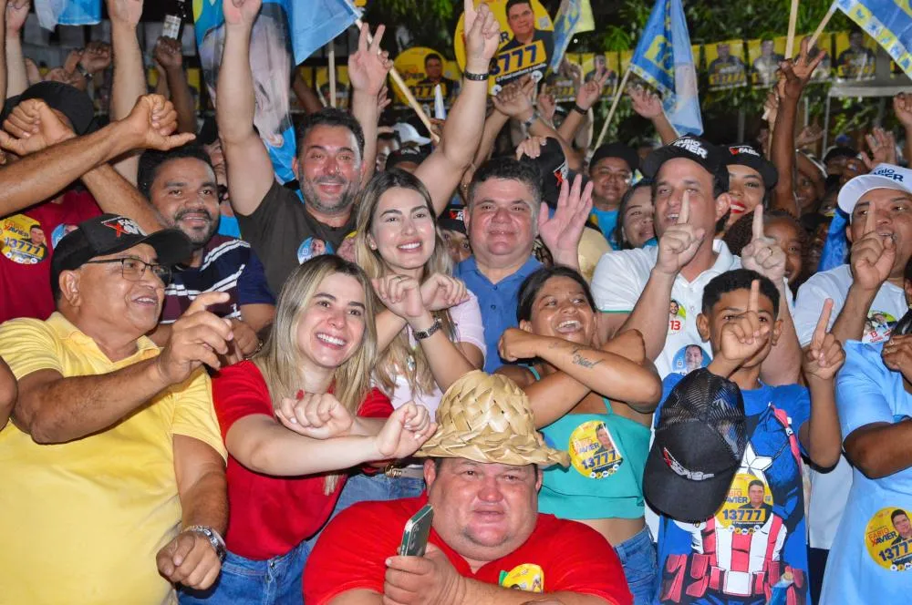 Multidão participa de reunião com Gabriel do Lucídio, Fábio Xavier e Átila Lira em Palmeirais