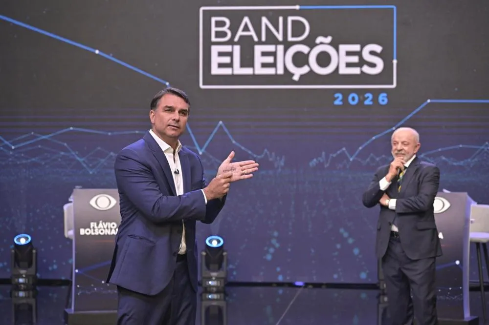 Flávio lidera contra Lula | Foto: Renato Pizzutto / Band