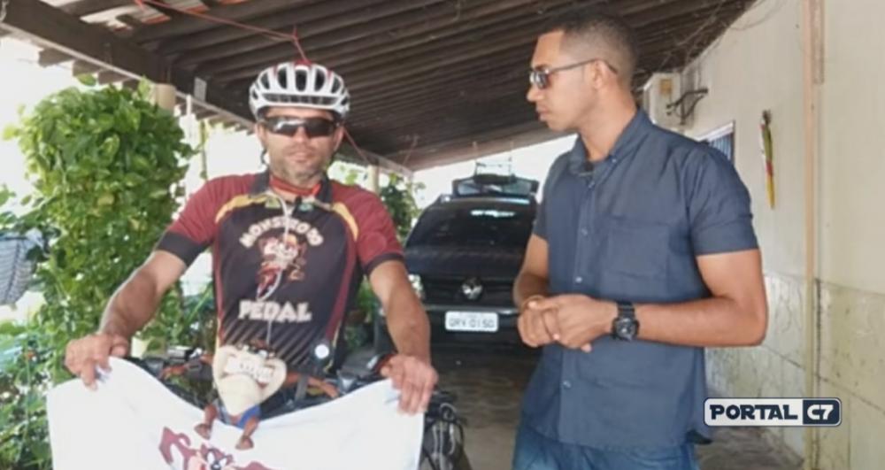 Homem sai de Brasília de bicicleta para comemorar Dia dos Pais no Piauí