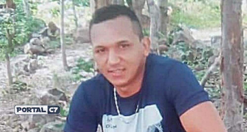 Jovem é encontrado morto dentro do banheiro em cidade do Piauí