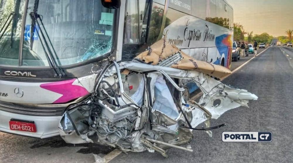 Empresário morre em acidente entre carro e ônibus na BR 343, próximo a Angical do Piauí