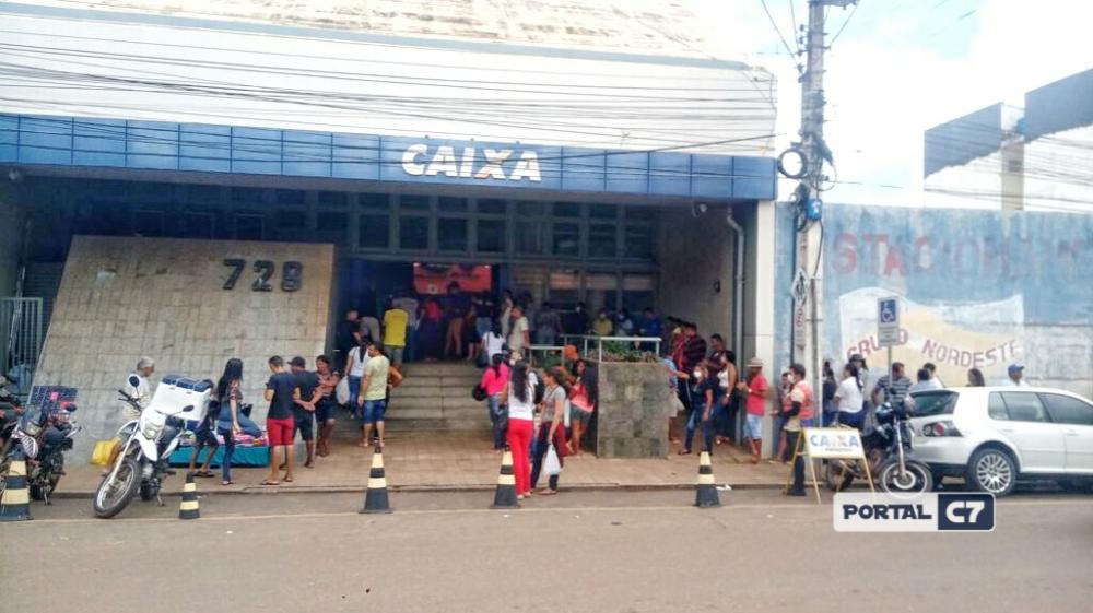 Homem vai ao banco sacar auxílio com esposa e desaparece no interior do Piauí