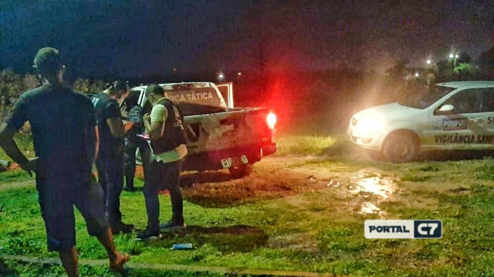 Homem é encontrado morto com marcas de bala próximo de cemitério no Piauí
