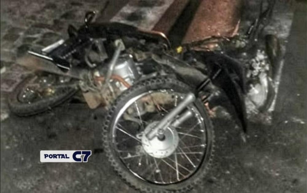 Grave acidente entre moto e carro mata homem na cidade de Floriano