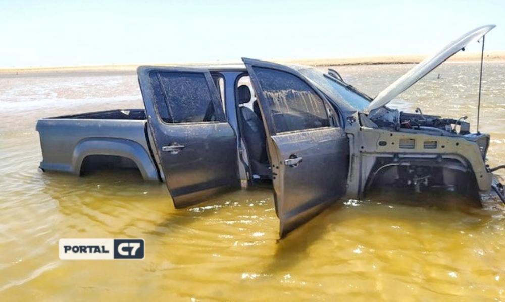 Caminhonete é encontrada depenada sem partes do motor em cidade do Piauí