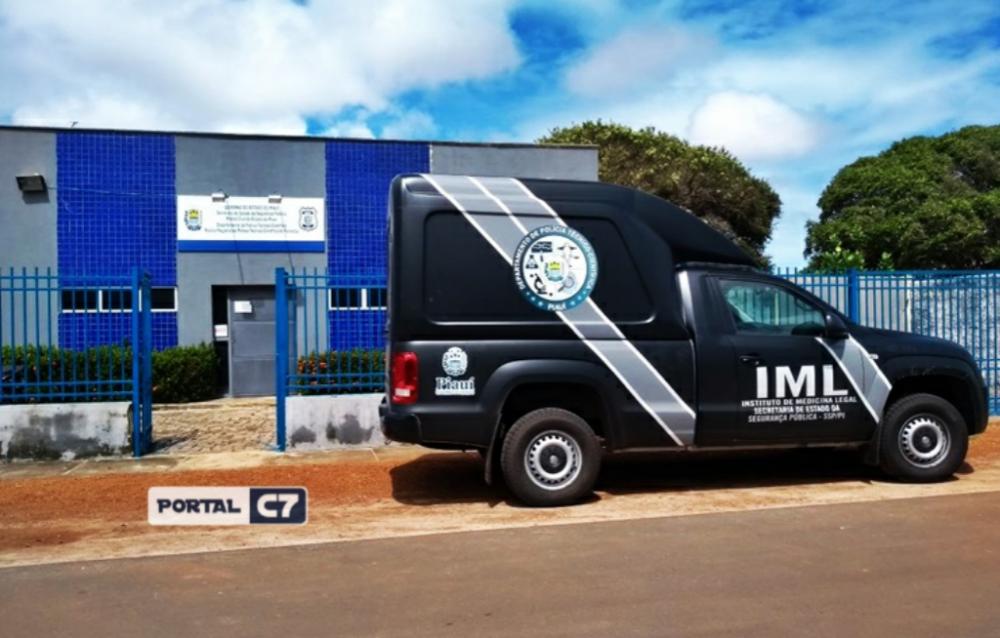 Homem morre eletrocutado ao tentar roubar bomba d