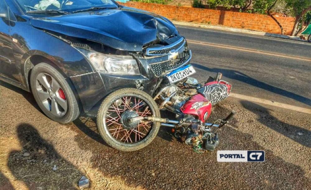 Jovem morre em acidente ao tentar pegar boné que caiu na BR-230 no Piauí