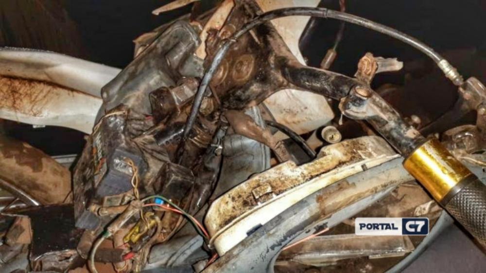 Acidente entre motocicletas deixa um morto e dois feridos em cidade do Piauí