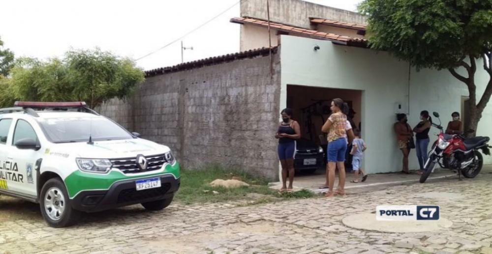Homem é encontrado morto com sinais de enforcamento dentro de casa em cidade do Piauí