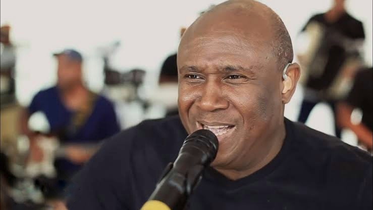Morre cantor gospel e vereador de Salvador Irmão Lázaro, vítima de Covid-19