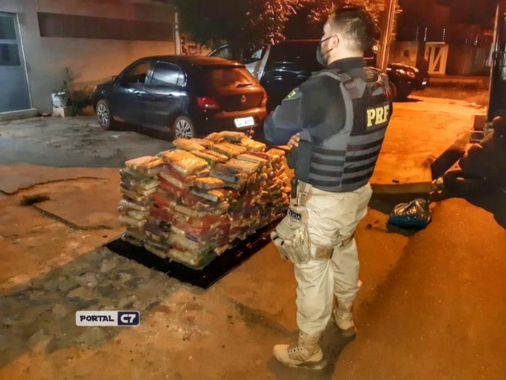 PRF realiza maior apreensão de maconha dos últimos 2 anos e prende dois por tráfico no Piauí