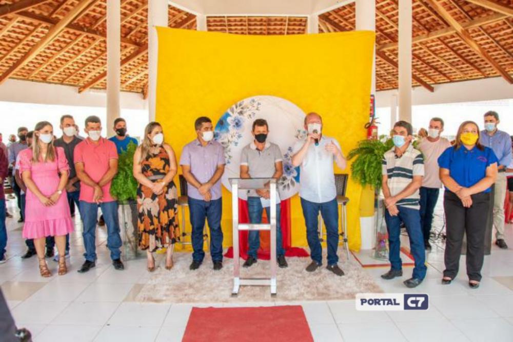 Deputado Othelino participa de inaugurações de obras em São Francisco do Maranhão