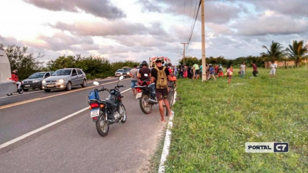 Mulher morre e outra fica gravemente ferida após serem atropeladas no Piauí